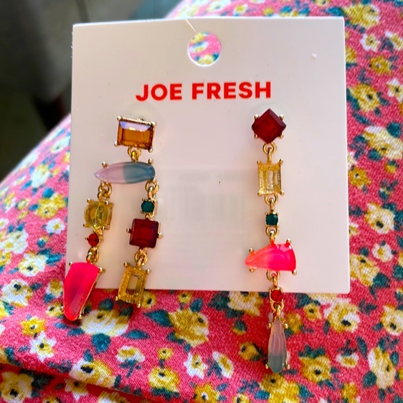 Joe Fresh Earrings (never worn) original tags - Picture 1 of 2